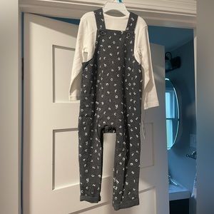 Unisex alphabet overall outfit